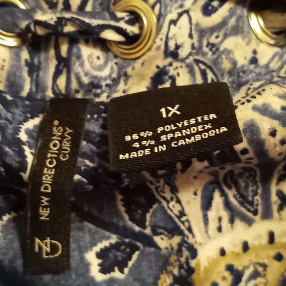 New Directions Blouse - Picture 3 of 3